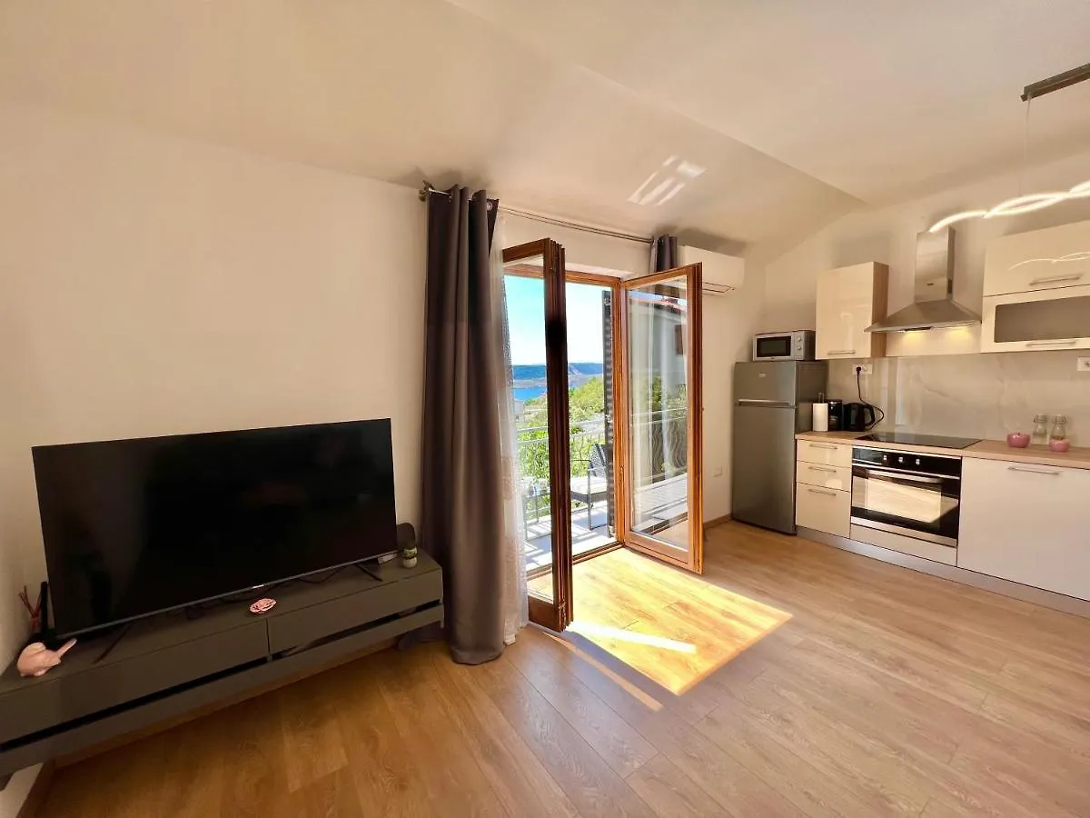 Apartmani Marijana & Iva Jadranovo 0*,  Croatia